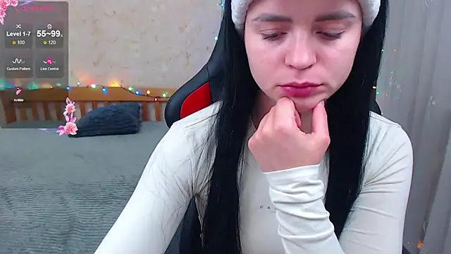 JuicyJess online show from 12/19/25, 08:55