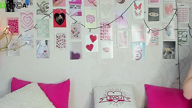 Snapshot of little_radiant_sun chatting on 01/16/26, 09:35 little radiant sun online show from 01/16/26, 09:35