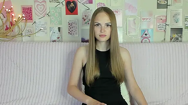 Snapshot of little_radiant_sun chatting on 07/17/26, 08:11 little radiant sun online show from 07/17/26, 08:11