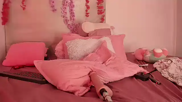 TiiffanyEvans1 online show from 03/09/25, 12:10