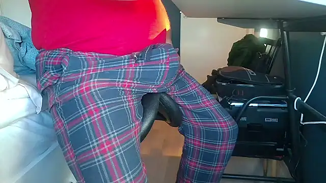 dutch-horny-daddy online show from 01/08/26, 11:49