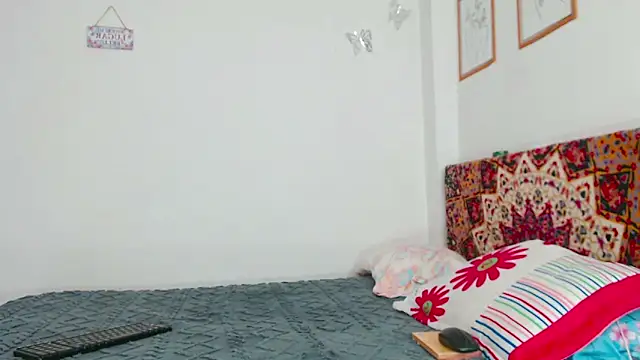 verocute7 online show from 09/24/25, 03:02