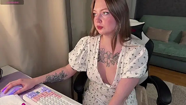 EmmySuiyugh online show from 02/05/25, 05:09