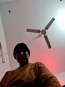 ZIMMY25 online show from 12/17/25, 07:41