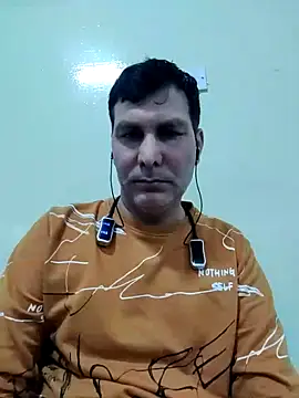 Snapshot of ZIMMY25 chatting on 05/15/26, 06:17 ZIMMY25 online show from 05/15/26, 06:17