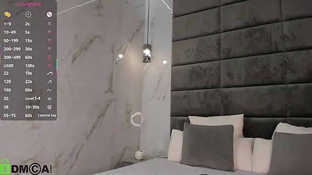 Snapshot of Skinny_Alice chatting on 10/20/25, 01:18 Skinny Alice online show from 10/20/25, 01:18