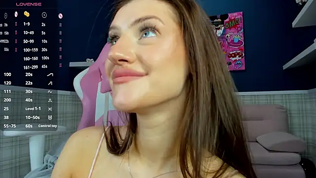 Snapshot of Skinny_Alice chatting on 11/09/25, 01:09 Skinny Alice online show from 11/09/25, 01:09