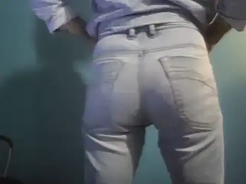 Snapshot of Pol8822 chatting on 02/10/25, 10:53 Pol8822 online show from 02/10/25, 10:53