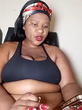 Snapshot of Bootyliciousbbw12 chatting on 06/17/26, 06:35 Bootyliciousbbw12 online show from 06/17/26, 06:35