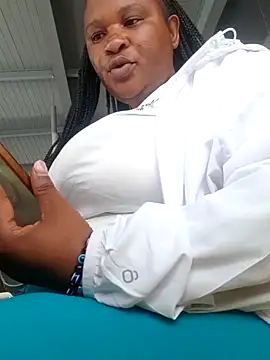 Snapshot of Bootyliciousbbw12 chatting on 11/10/25, 10:31 Bootyliciousbbw12 online show from 11/10/25, 10:31