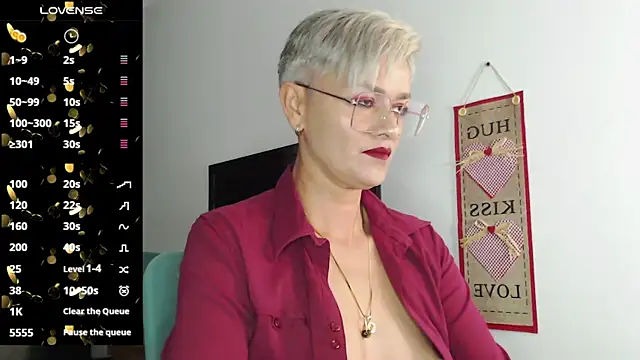 Snapshot of scarlett_paris22 chatting on 02/11/25, 11:12 scarlett paris22 online show from 02/11/25, 11:12