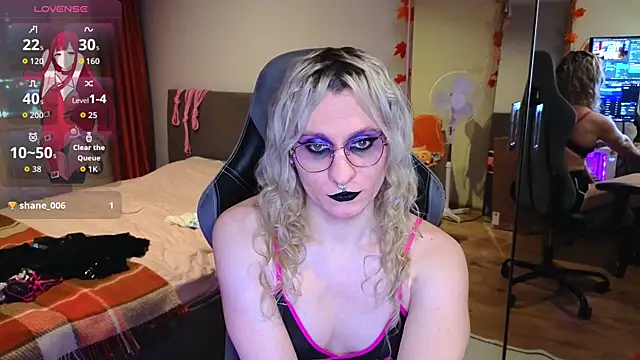 Lori Myaf online show from 11/08/25, 02:09