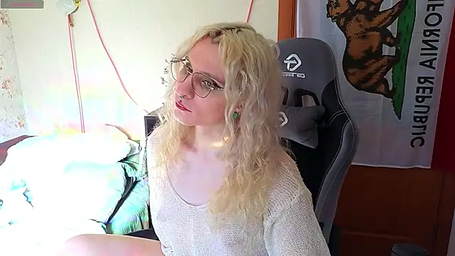 Lori Myaf online show from 04/10/26, 01:40