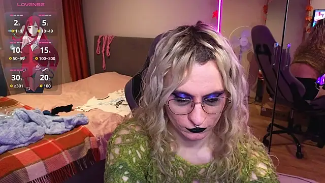 Lori Myaf online show from 11/11/25, 03:07