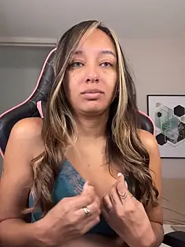 DianaHopson online show from 09/29/25, 11:27