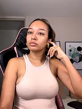 DianaHopson online show from 09/23/25, 11:28