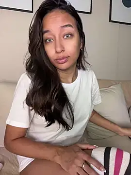 DianaHopson online show from 04/08/26, 10:28