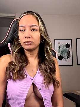 DianaHopson online show from 09/09/25, 10:57