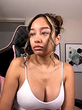 DianaHopson online show from 10/21/25, 11:42