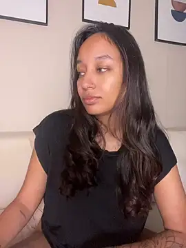 Snapshot of DianaHopson chatting on 06/12/26, 02:42 DianaHopson online show from 06/12/26, 02:42