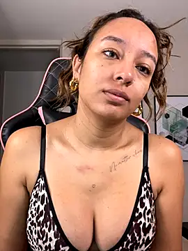 DianaHopson online show from 10/23/25, 10:25