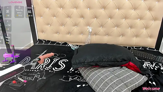 Snapshot of Shanelle__ chatting on 03/11/25, 05:57 Shanelle online show from 03/11/25, 05:57