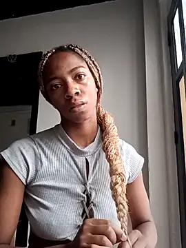 Shanelle   online show from 02/13/26, 12:49