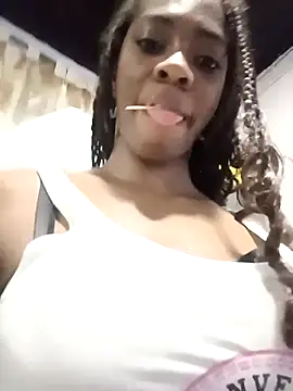 Snapshot of Shanelle__ chatting on 11/27/25, 05:41 Shanelle online show from 11/27/25, 05:41