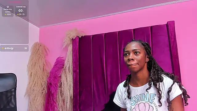 Snapshot of Shanelle__ chatting on 12/14/25, 02:22 Shanelle online show from 12/14/25, 02:22