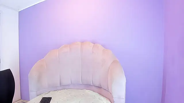 Shanelle   online show from 04/10/26, 10:17