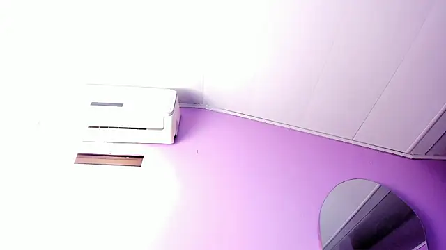 Shanelle   online show from 04/09/26, 01:50