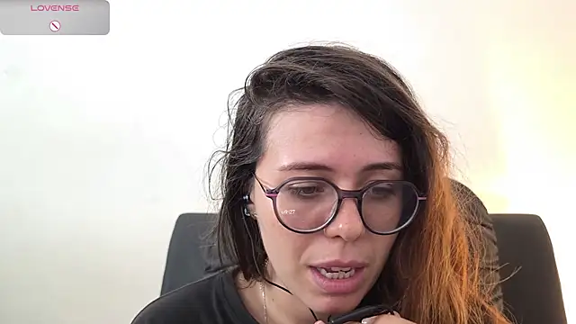 Snapshot of irinasweet27 chatting on 09/16/25, 01:39 irinasweet27 online show from 09/16/25, 01:39