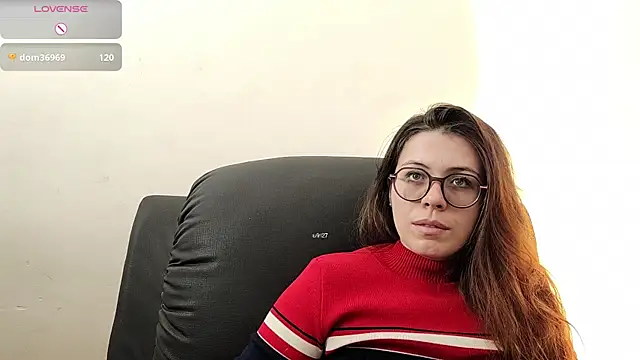 Snapshot of irinasweet27 chatting on 10/13/25, 03:24 irinasweet27 online show from 10/13/25, 03:24
