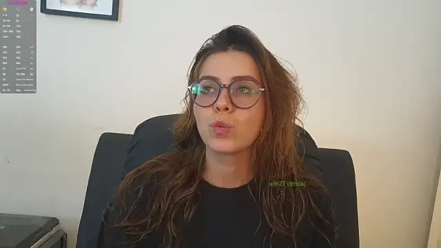 Snapshot of irinasweet27 chatting on 03/02/25, 12:42 irinasweet27 online show from 03/02/25, 12:42