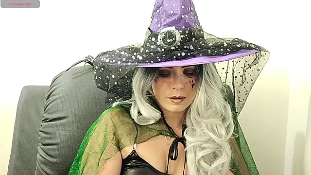 irinasweet27 online show from 10/31/25, 01:46