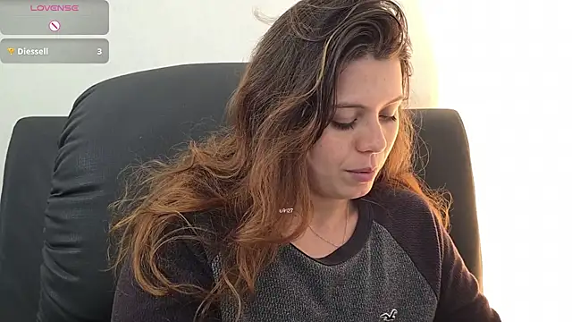 Snapshot of irinasweet27 chatting on 10/01/25, 12:38 irinasweet27 online show from 10/01/25, 12:38