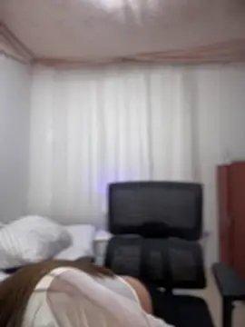 lilian prada online show from 05/10/26, 06:32