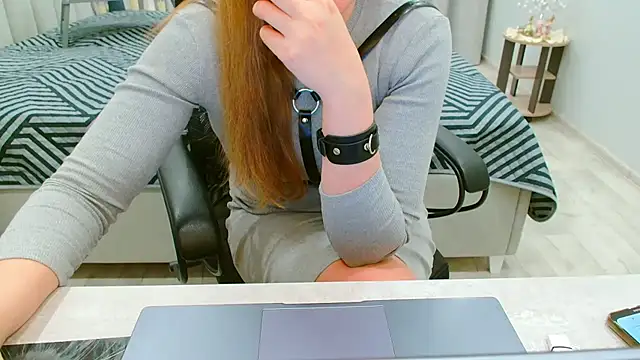 EveLove33 online show from 04/25/26, 06:49