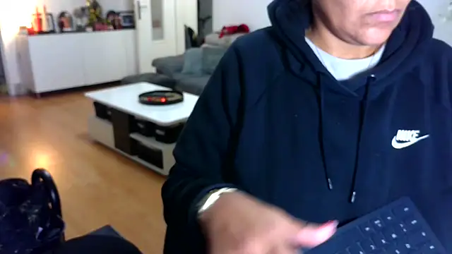 sarametisse26 online show from 12/01/25, 06:58