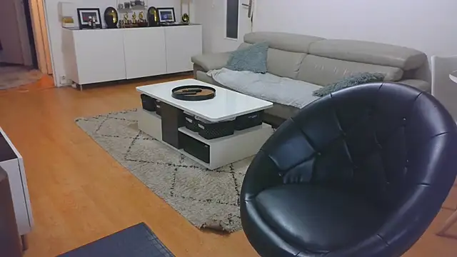 Snapshot of sarametisse26 chatting on 10/06/25, 06:14 sarametisse26 online show from 10/06/25, 06:14