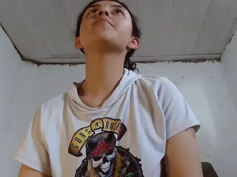 AngelaLinaresx69 online show from 10/21/25, 08:52