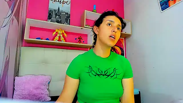 Snapshot of AngelaLinaresx69 chatting on 01/08/25, 03:08 AngelaLinaresx69 online show from 01/08/25, 03:08