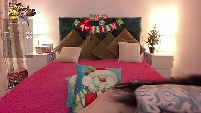 missAngellina online show from 12/17/25, 10:15