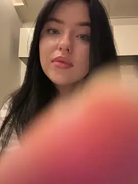 Angela Fosterr online show from 11/08/25, 06:33