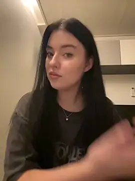 Angela Fosterr online show from 12/04/25, 07:13