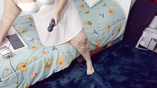 alejandraxxz online show from 11/28/25, 08:42