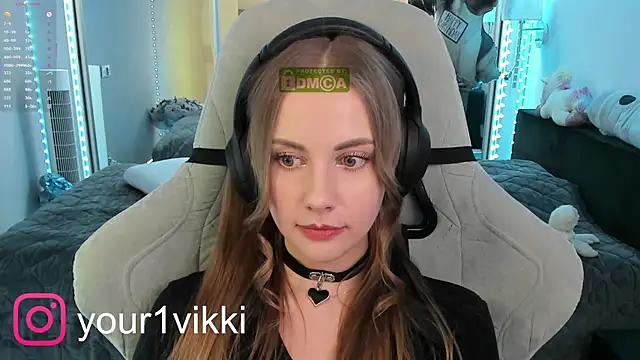 Vikki Cheese online show from 02/16/25, 04:42