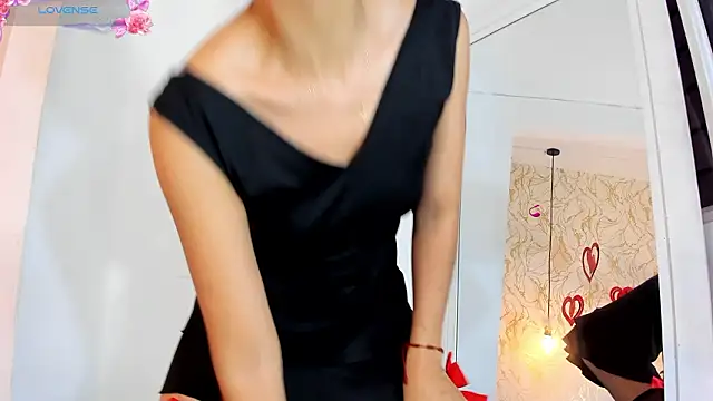 BRITANY WELLS  online show from 03/05/26, 12:35