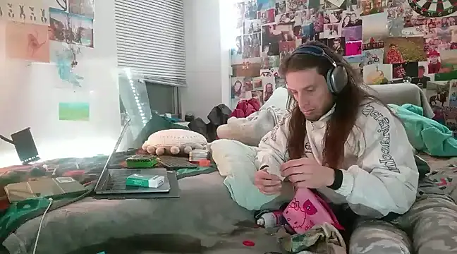 DownstairsSky online show from 02/02/25, 05:21