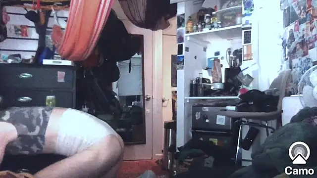 DownstairsSky online show from 10/09/25, 04:02